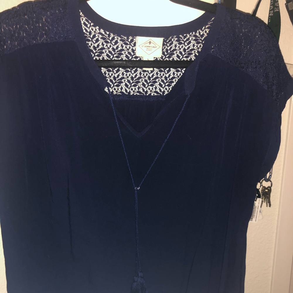 Navy blue short sleeve